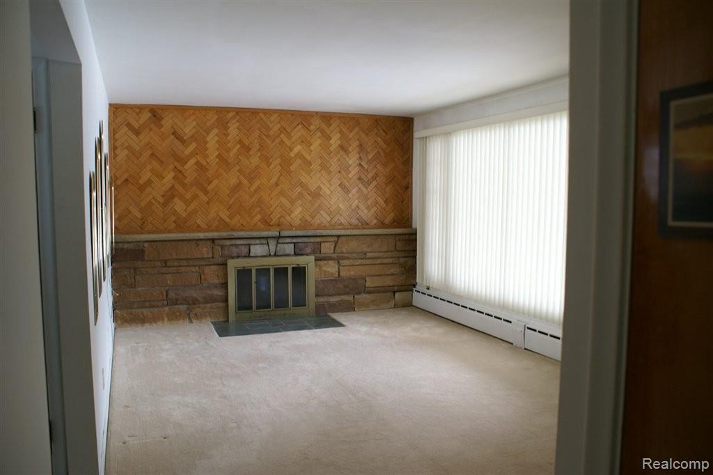 643 Orion Road Lake Orion, MI 48362 - Photo 7 of 17 DSC00792.JPG