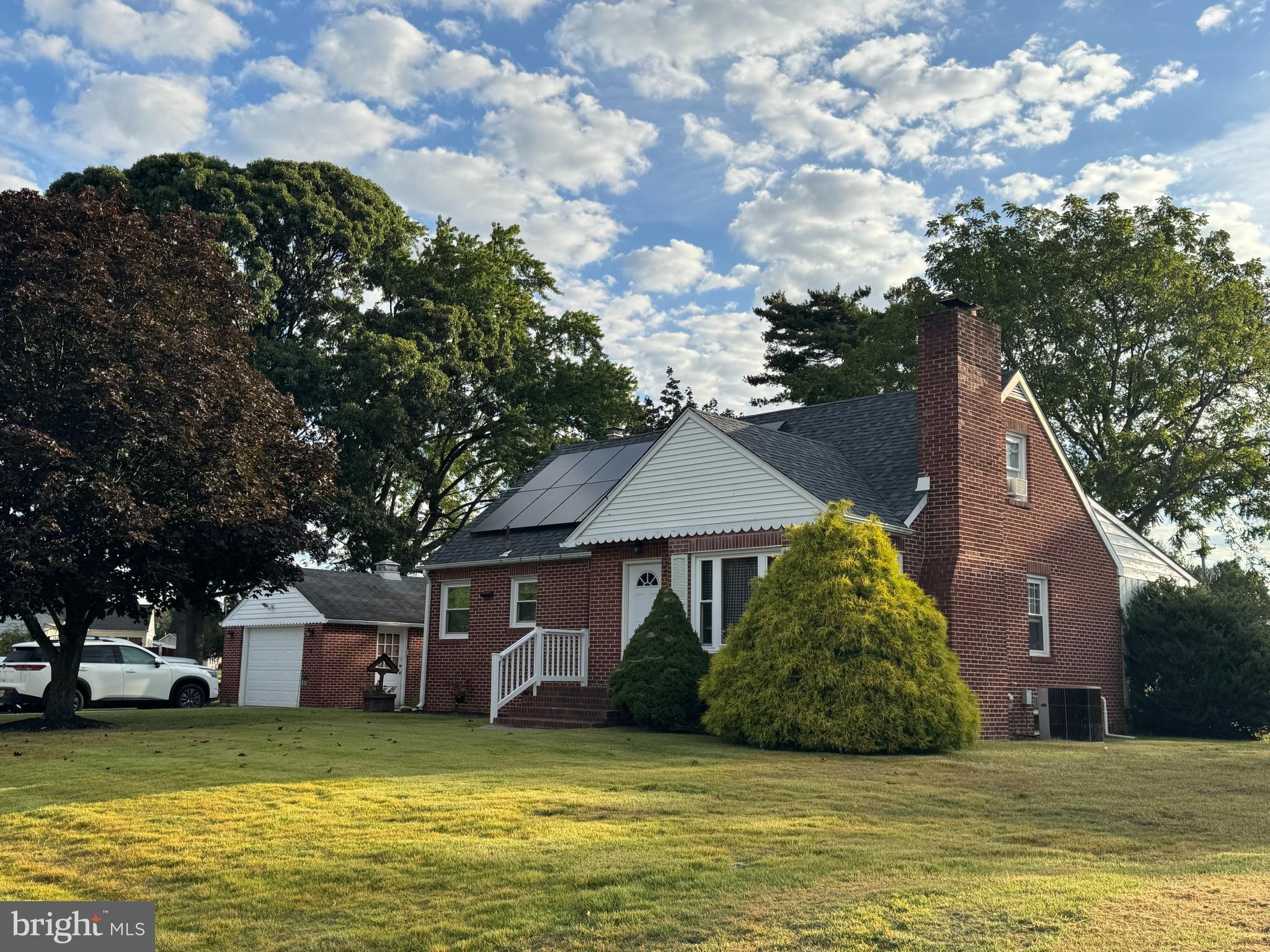 313 South Johnson Street Carneys Point, NJ 08069 - Photo 3 of 21 Gallery Image 3