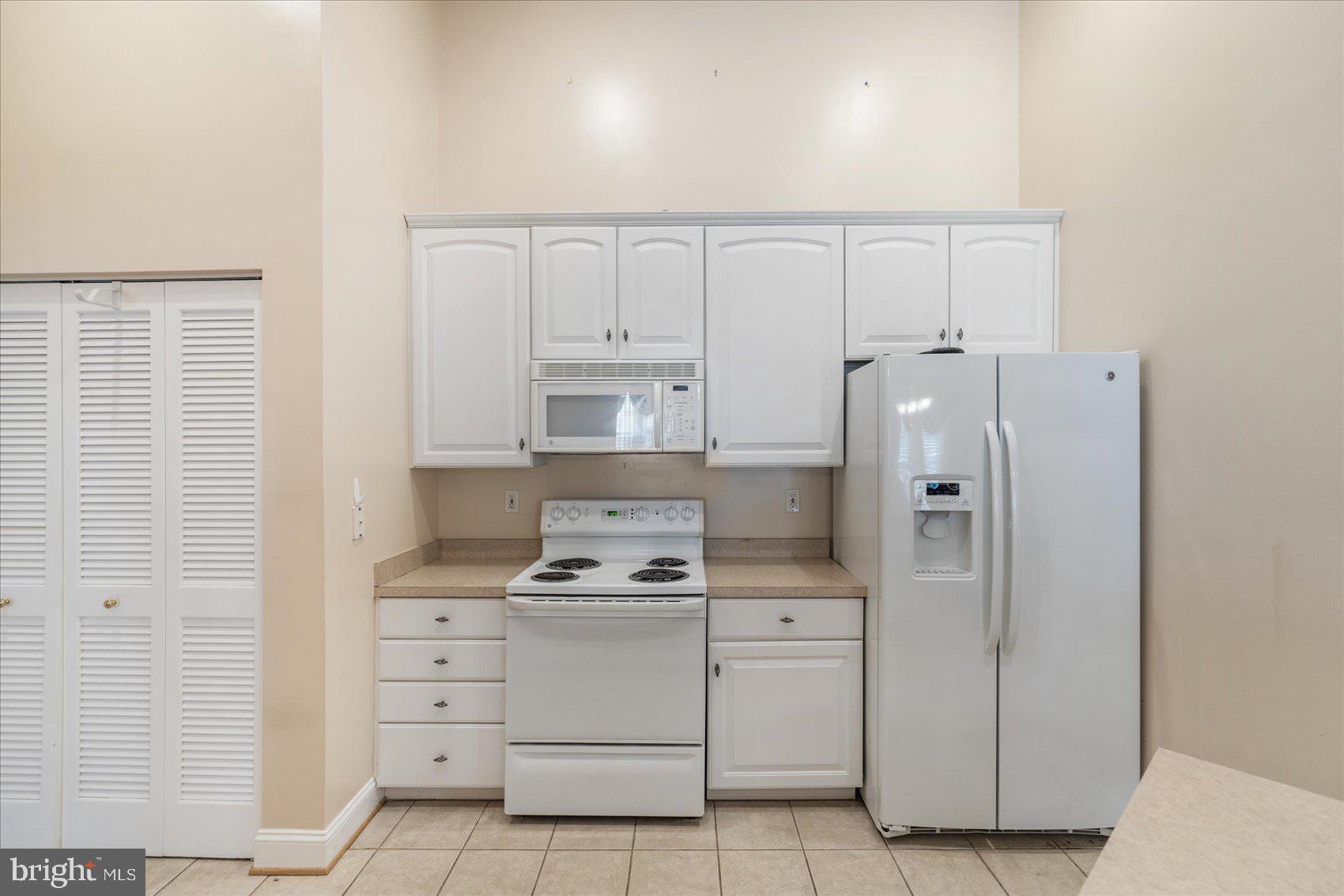 9609 Haven Farm Road, Unit M Perry Hall, MD 21128 - Photo 12 of 42 Enjoy the vaulted ceilings!