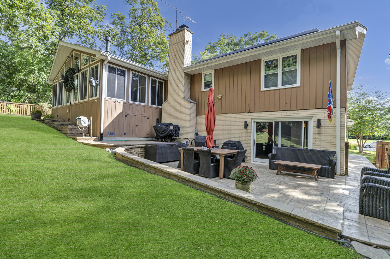 512 Forest Drive Addison, IL 60101 - Photo 10 of 61 front view of a house with a yard