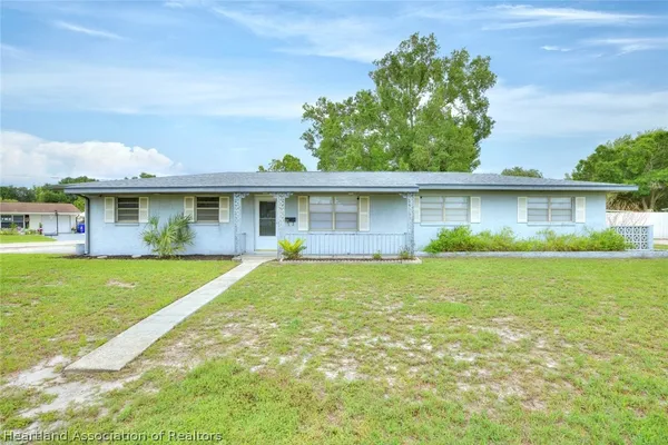 $229,900 | 1221 Forest Road, Sebring, FL 33872