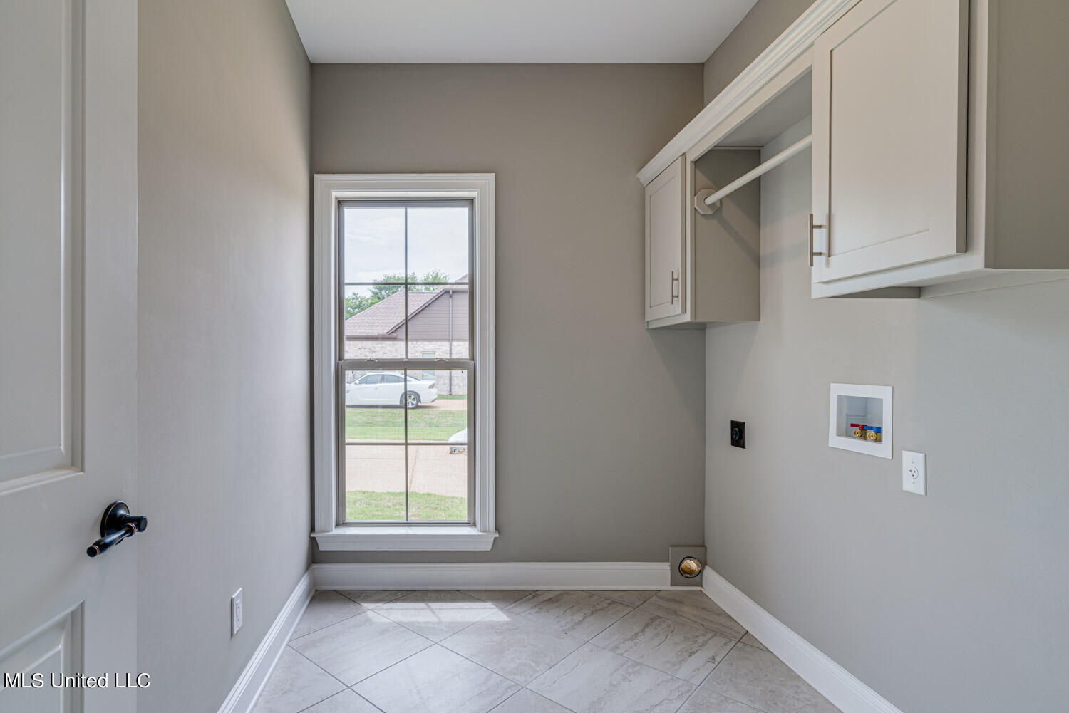 2054 Slocum Road Hernando, MS 38632 - Photo 23 of 26 Laundry Room