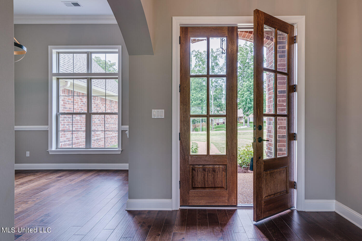 2054 Slocum Road Hernando, MS 38632 - Photo 3 of 26 Double-Door Entry