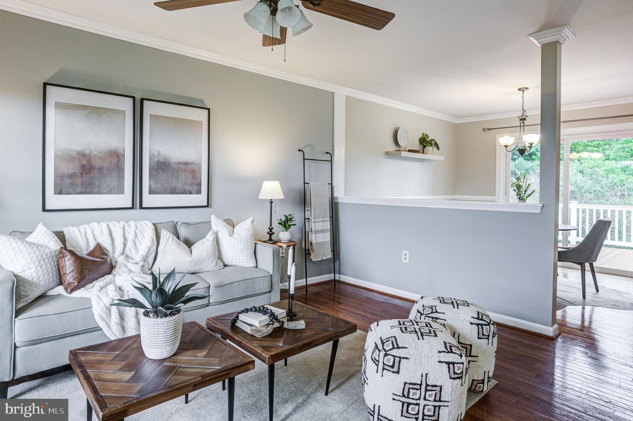 3805 London Bridge Road Finksburg, MD 21048 - Photo 12 of 38 Living Room
