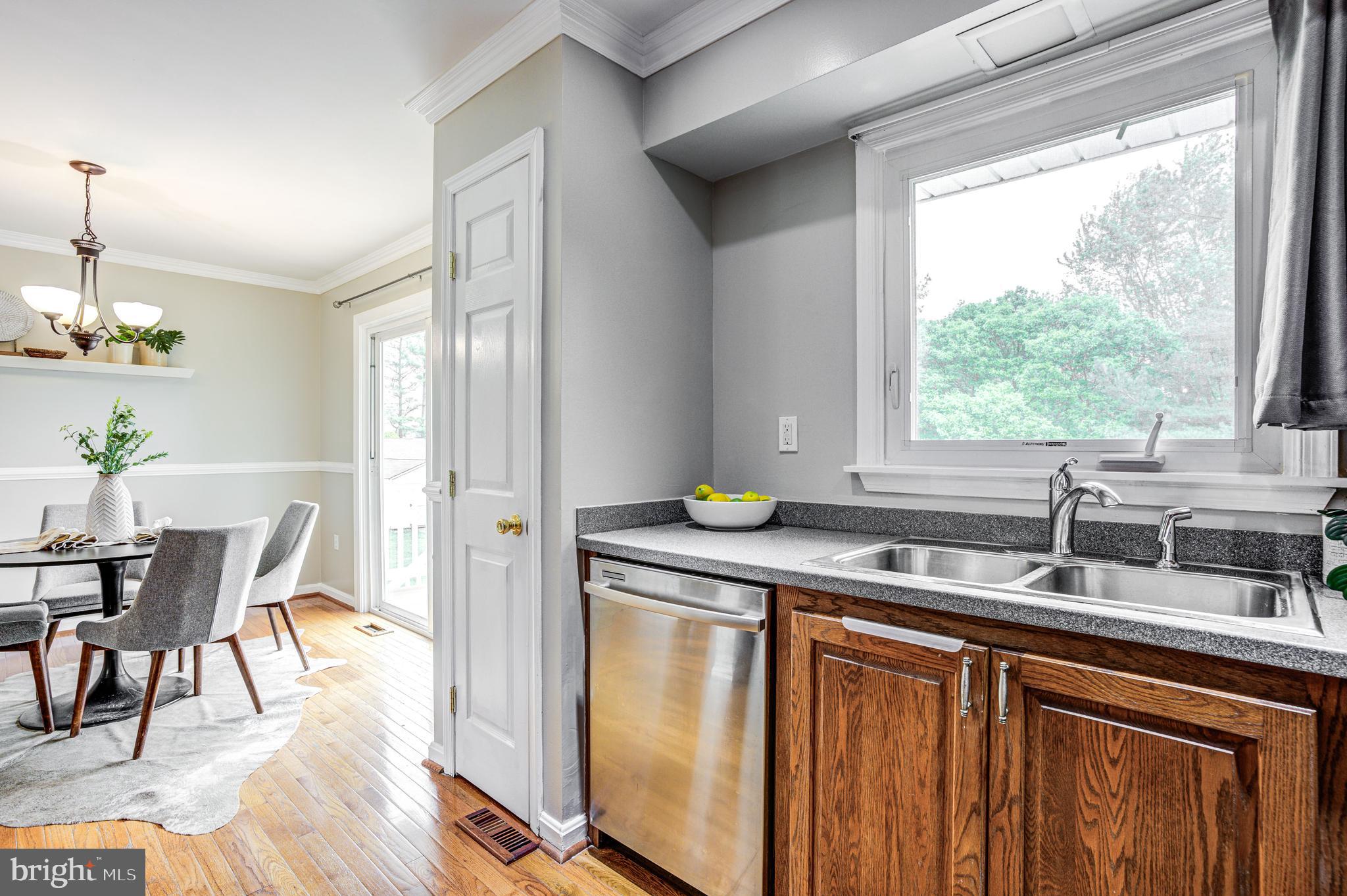 3805 London Bridge Road Finksburg, MD 21048 - Photo 18 of 38 Kitchen =