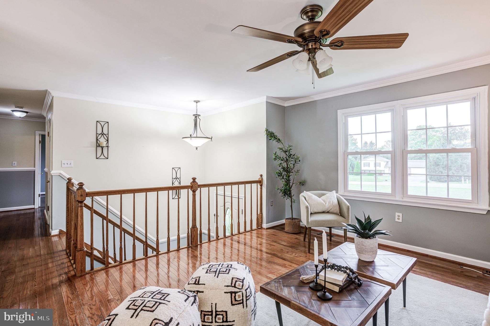 3805 London Bridge Road Finksburg, MD 21048 - Photo 8 of 38 Living Room