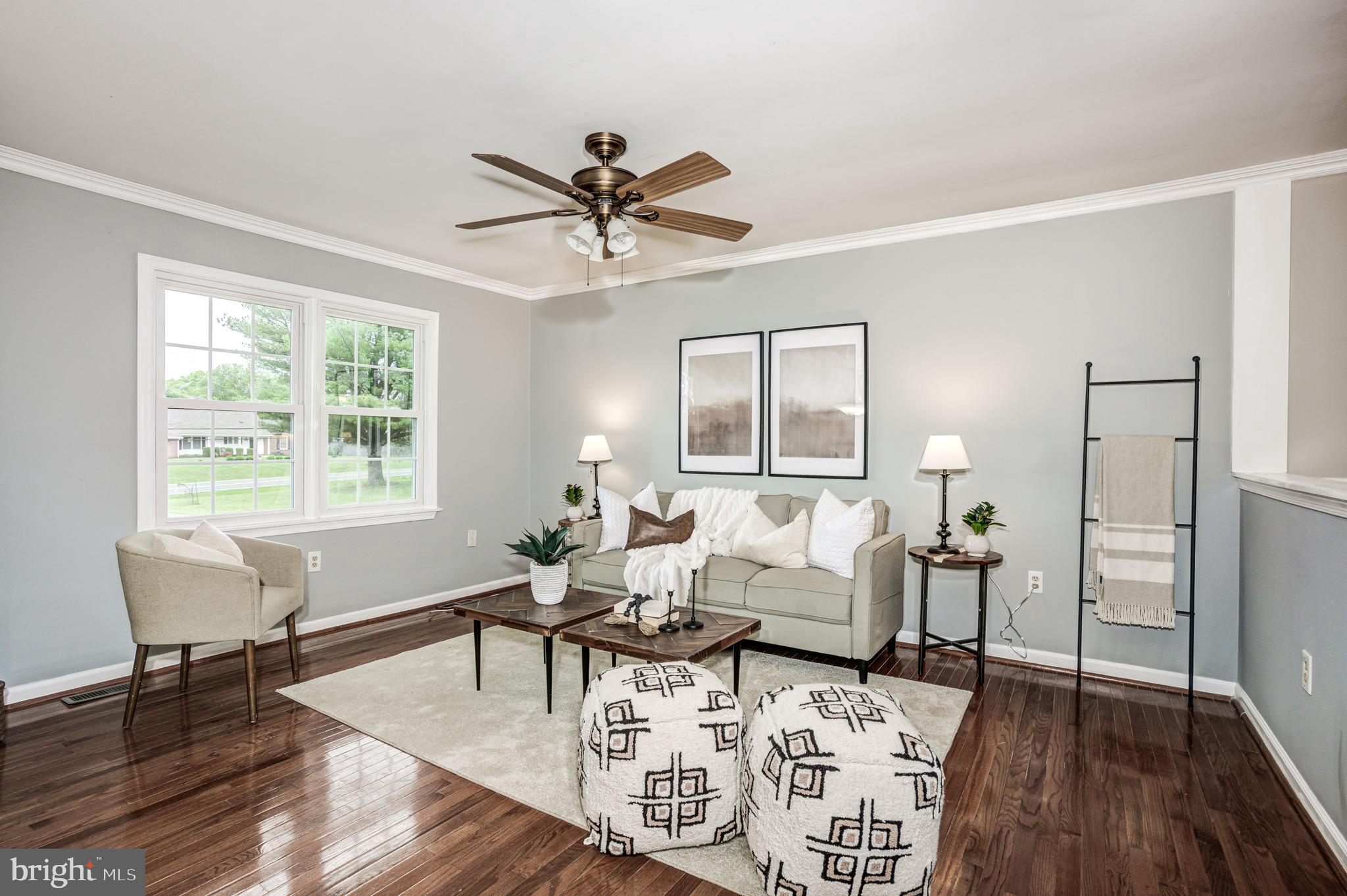 3805 London Bridge Road Finksburg, MD 21048 - Photo 9 of 38 Living Room
