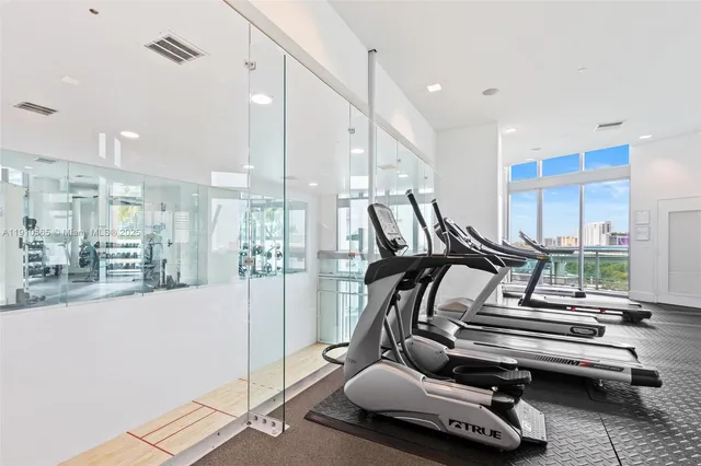 $549,000 | 350 South Miami Avenue, Unit 1805, Miami, FL 33130