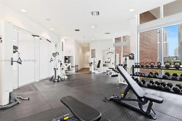 $549,000 | 350 South Miami Avenue, Unit 1805, Miami, FL 33130