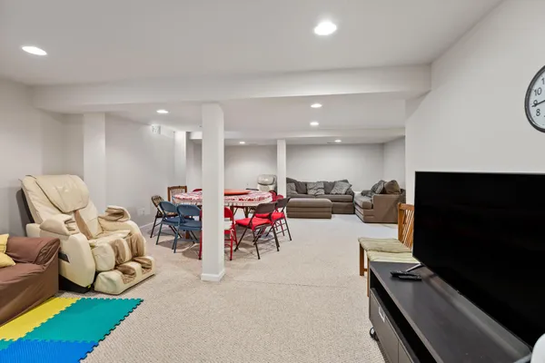 $285,000 | 4453 Thornwood Court, Warren, MI 48092