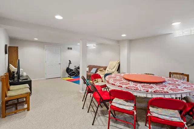 $285,000 | 4453 Thornwood Court, Warren, MI 48092