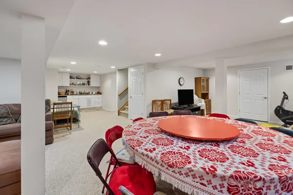 $285,000 | 4453 Thornwood Court, Warren, MI 48092
