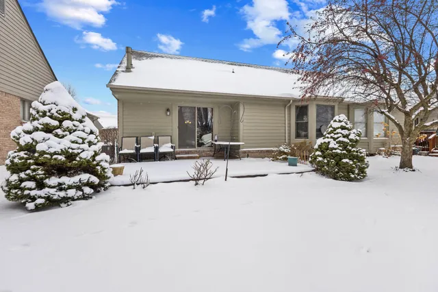 $285,000 | 4453 Thornwood Court, Warren, MI 48092