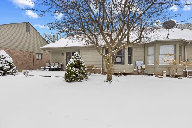 $285,000 | 4453 Thornwood Court, Warren, MI 48092