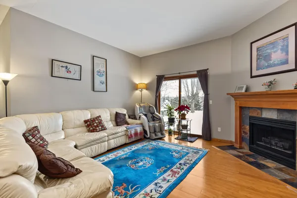 $285,000 | 4453 Thornwood Court, Warren, MI 48092