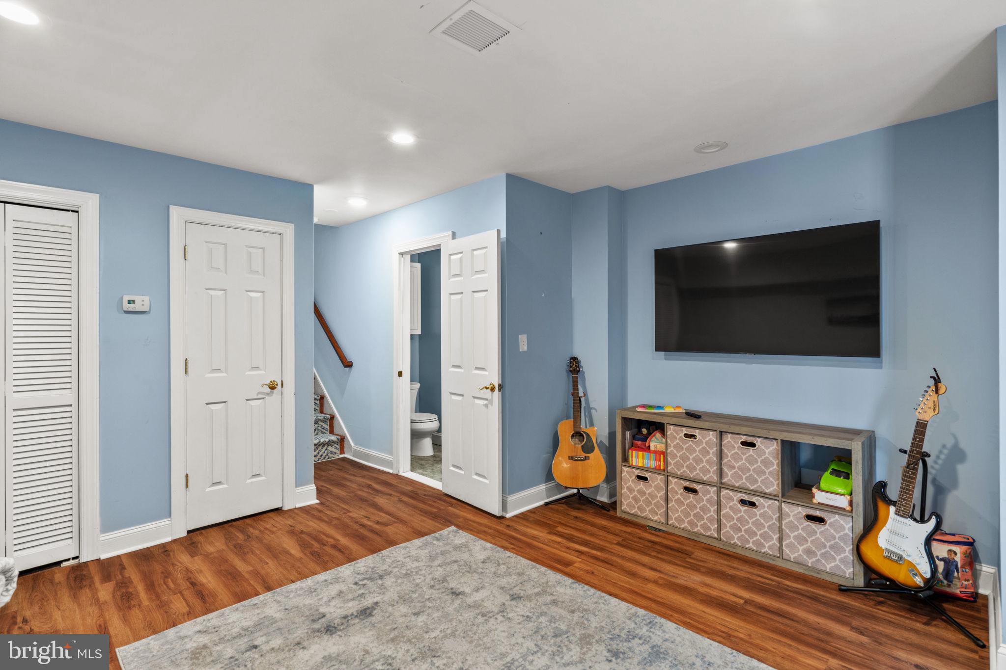 216 Christian Street, Unit A Philadelphia, PA 19147 - Photo 15 of 60