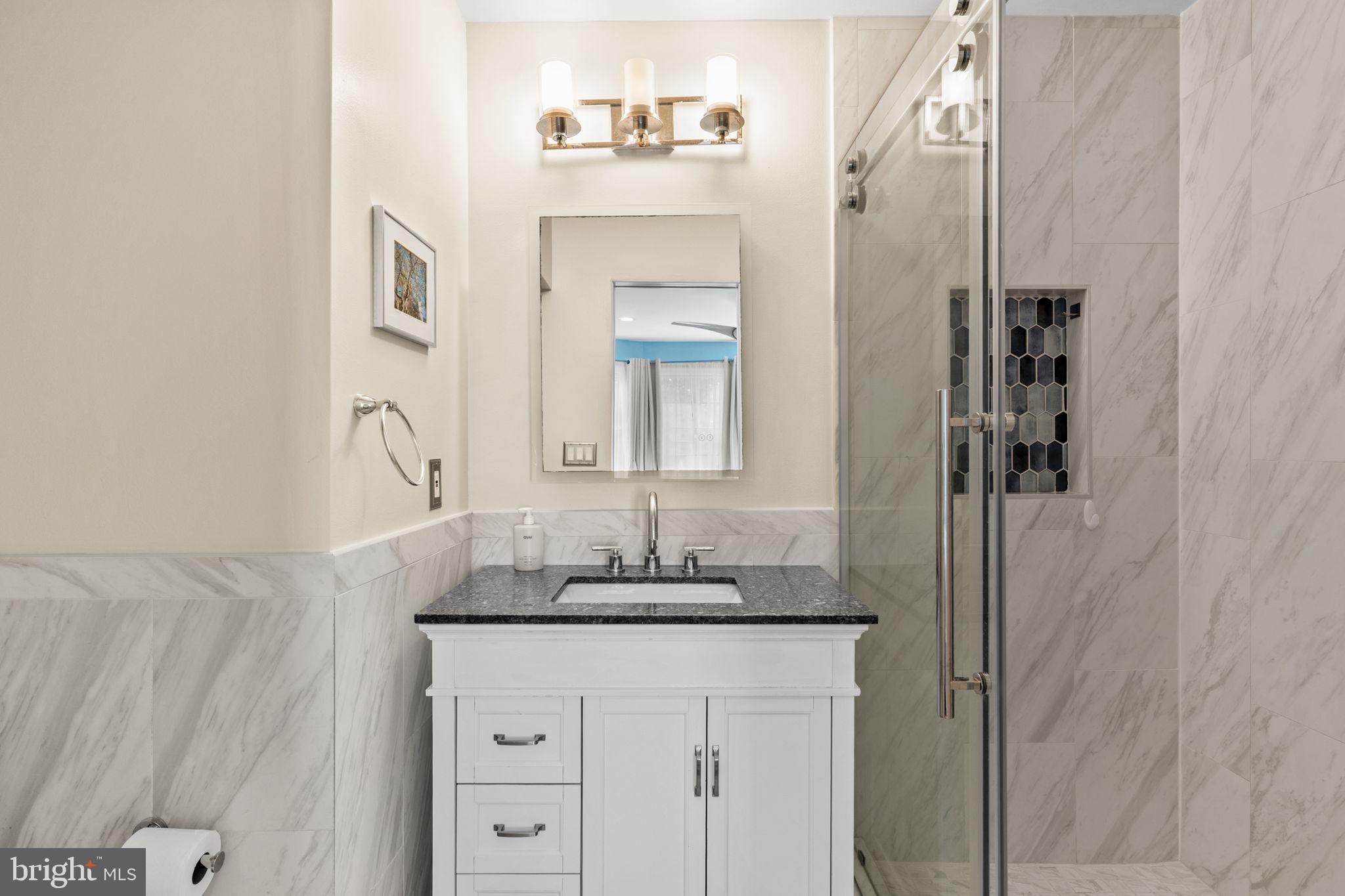 216 Christian Street, Unit A Philadelphia, PA 19147 - Photo 40 of 60