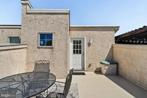 $900,000 | 216 Christian Street, Unit A, Philadelphia, PA 19147
