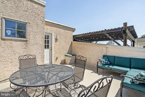 $900,000 | 216 Christian Street, Unit A, Philadelphia, PA 19147