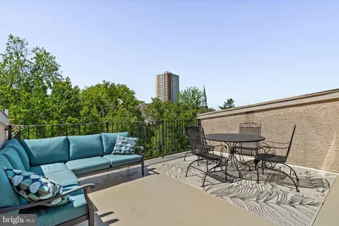 $900,000 | 216 Christian Street, Unit A, Philadelphia, PA 19147