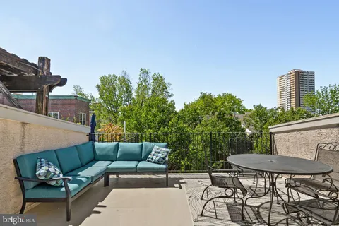 $900,000 | 216 Christian Street, Unit A, Philadelphia, PA 19147