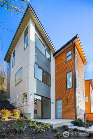 $1,250,000 | 5246 23rd Avenue Southwest, Seattle, WA 98106