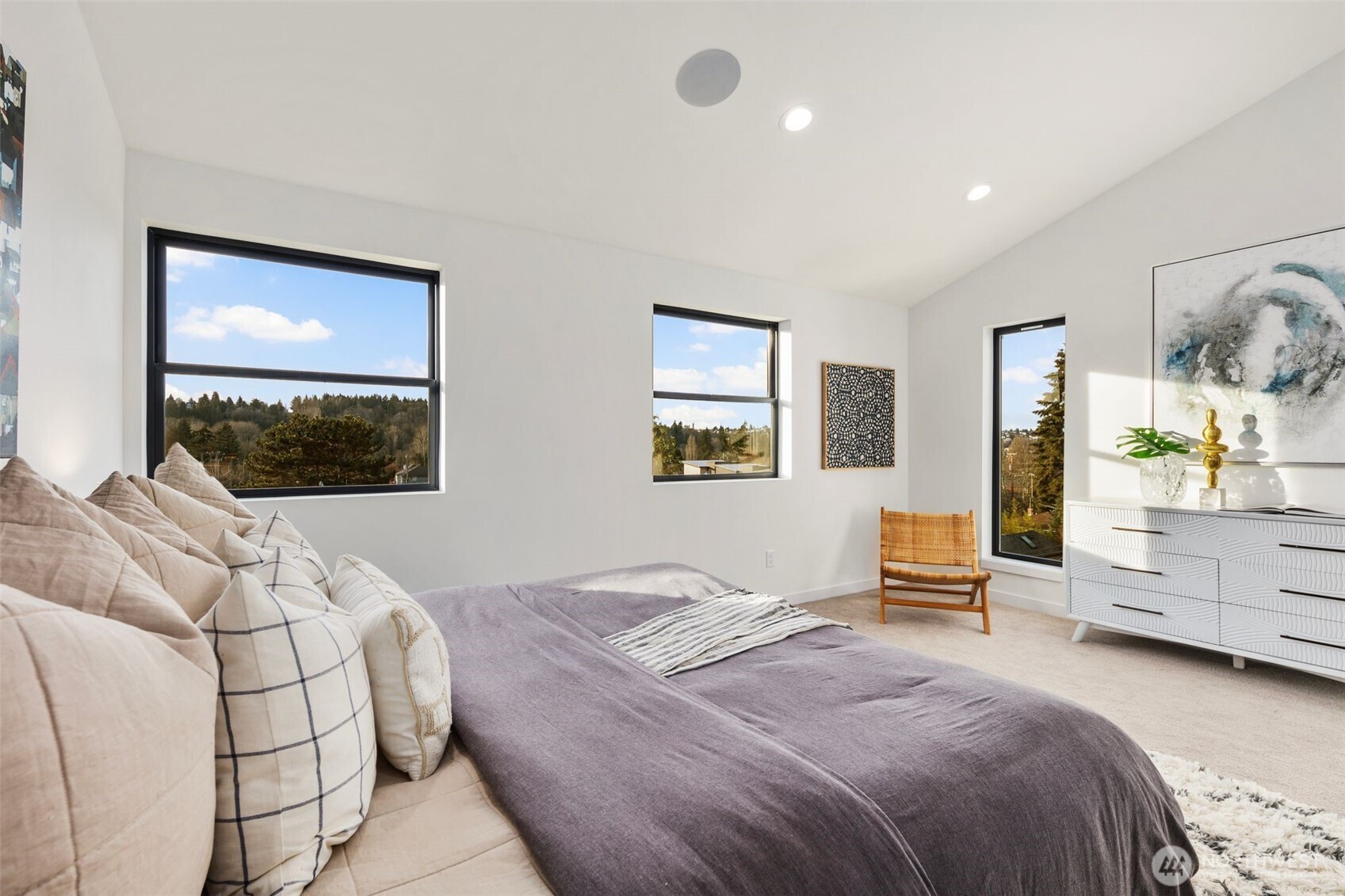 5246 23rd Avenue Southwest Seattle, WA 98106 - Photo 12 of 27