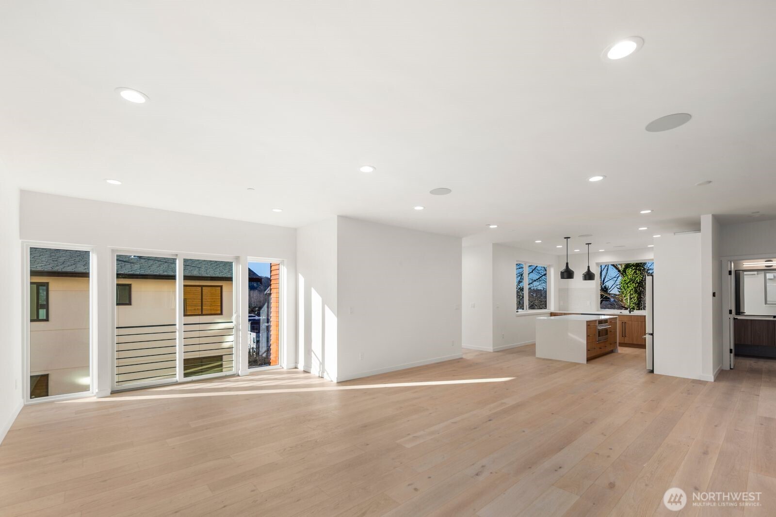 5246 23rd Avenue Southwest Seattle, WA 98106 - Photo 6 of 27