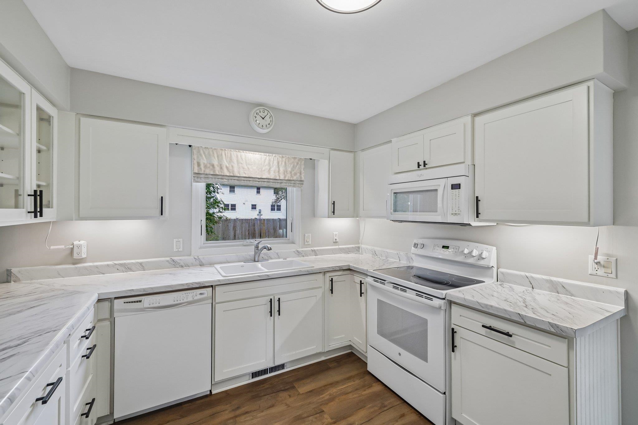 5318 Comanche Way Madison, WI 53704 - Photo 17 of 63 Gallery Image 17