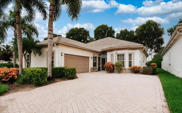 $4,000 | 7512 Eagle Point Drive, Unit 7512, Delray Beach, FL 33446