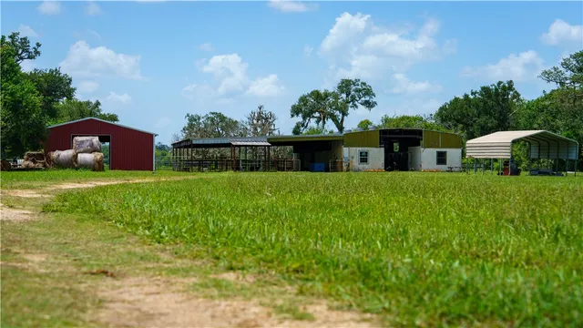 $1,200,000 | 4799 Cr 652 Other Tx 77480, Brazoria, TX 77422