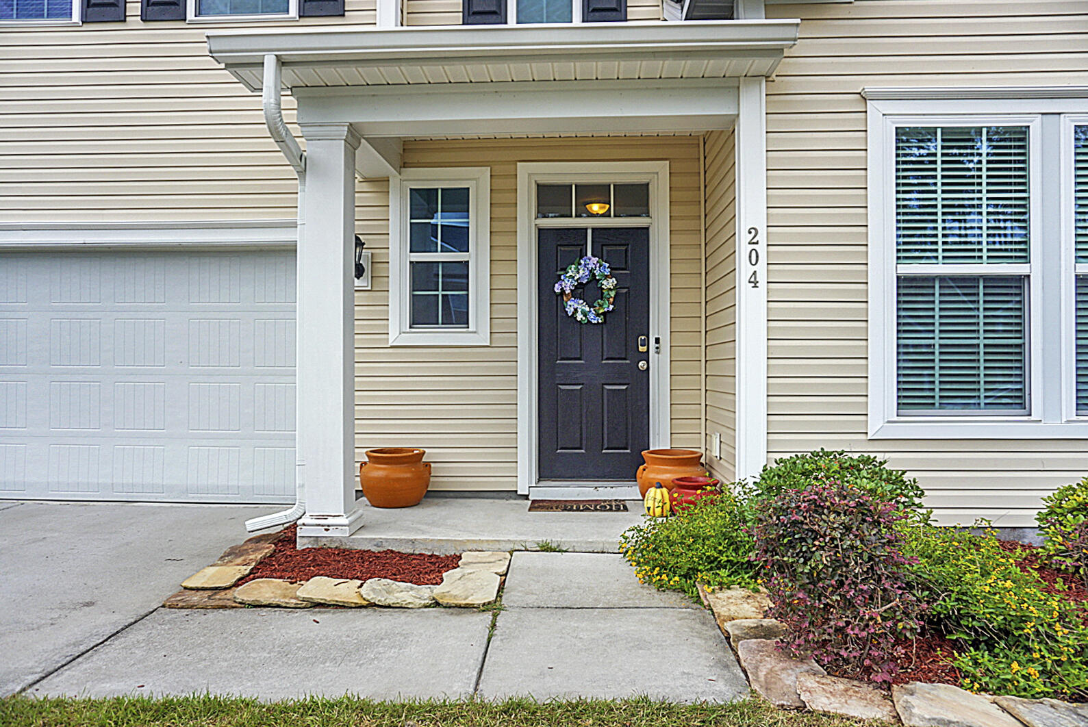 204 Spectrum Road Summerville, SC 29486 - Photo 3 of 43 DSC02836