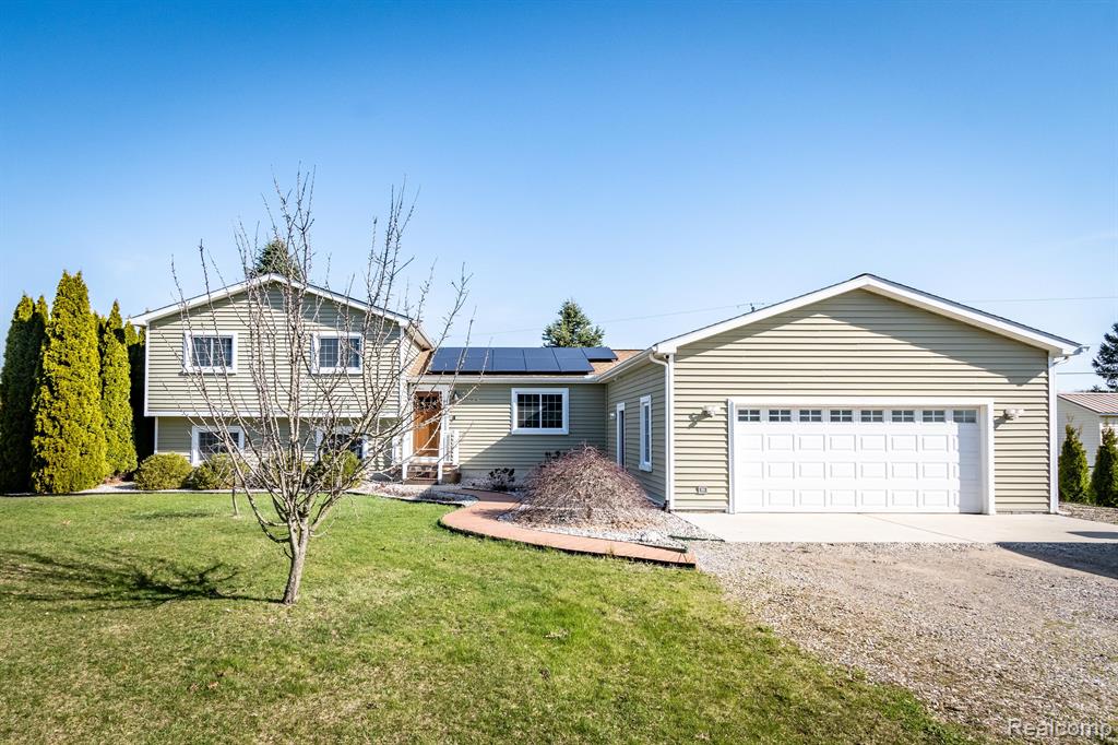 6601 Winans Lake Road Brighton, MI 48116 - Photo 1 of 44 Gallery Image 1