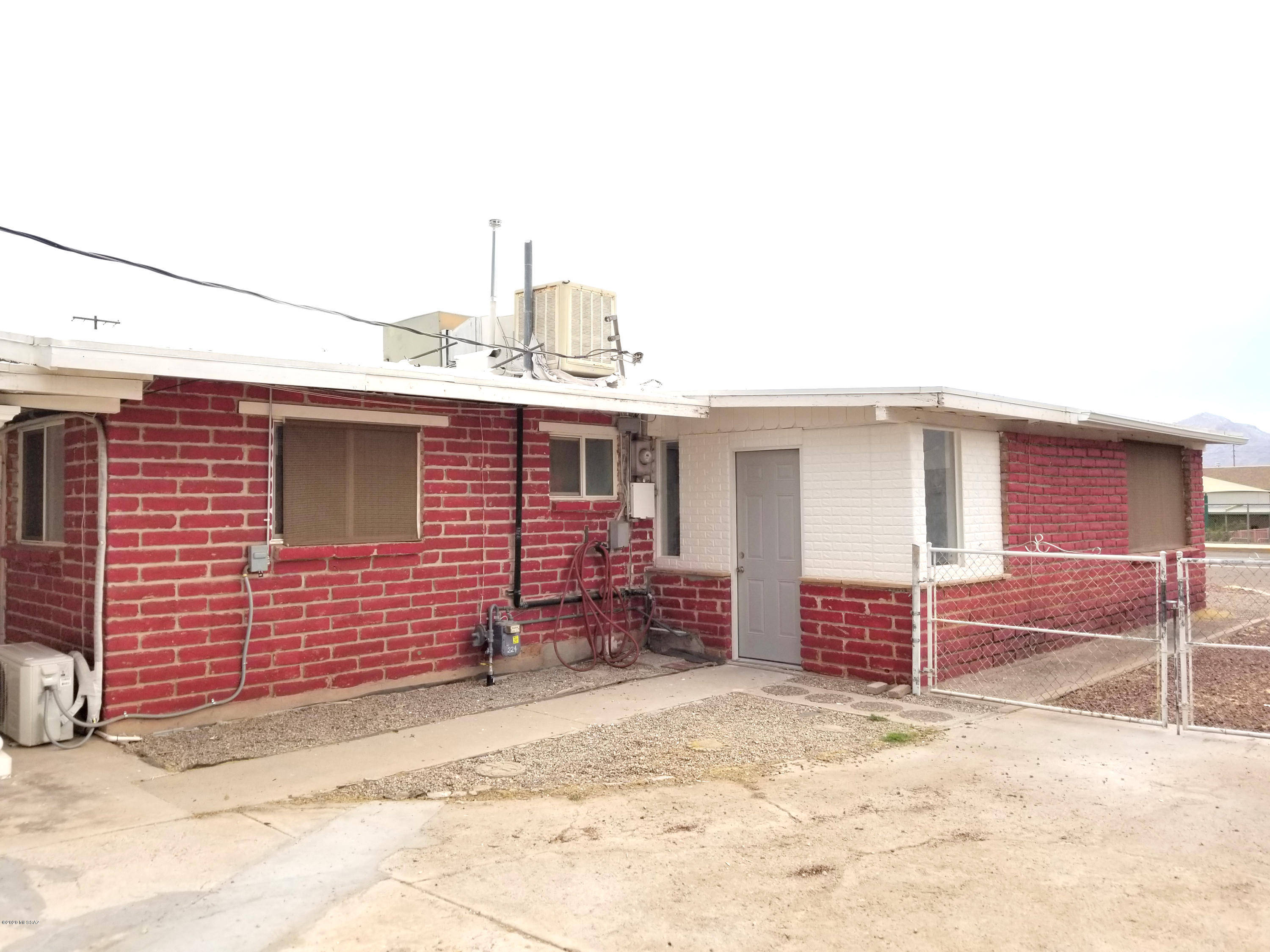 3910 East Kleindale Road Tucson, AZ 85712 - Photo 6 of 25 Gallery Image 6