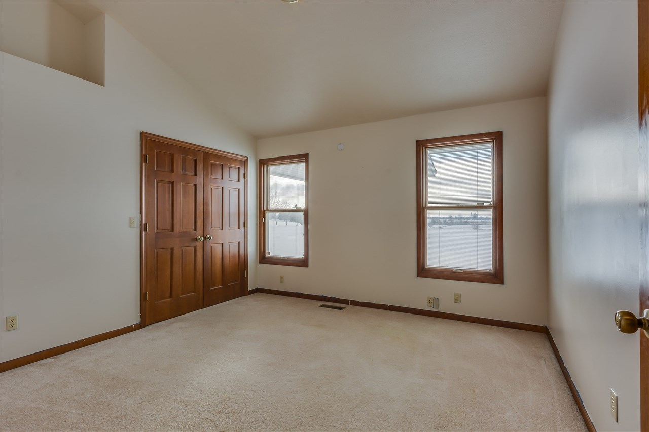 23205 Tyler Road Lakeville, IN 46536 - Photo 18 of 36