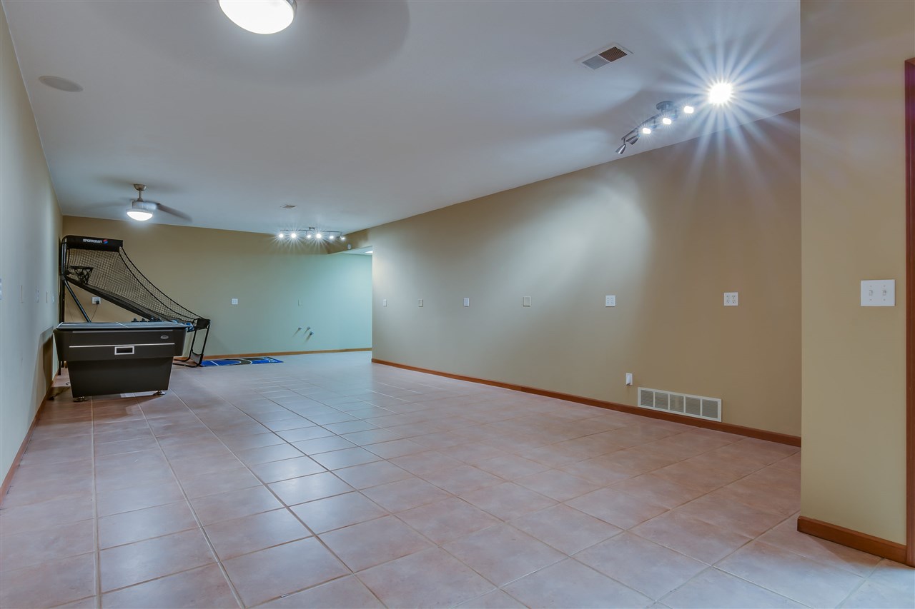23205 Tyler Road Lakeville, IN 46536 - Photo 19 of 36