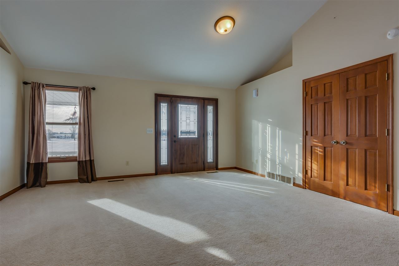 23205 Tyler Road Lakeville, IN 46536 - Photo 4 of 36