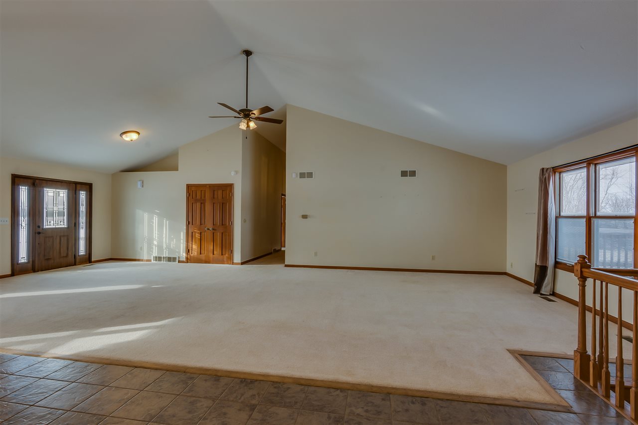 23205 Tyler Road Lakeville, IN 46536 - Photo 5 of 36