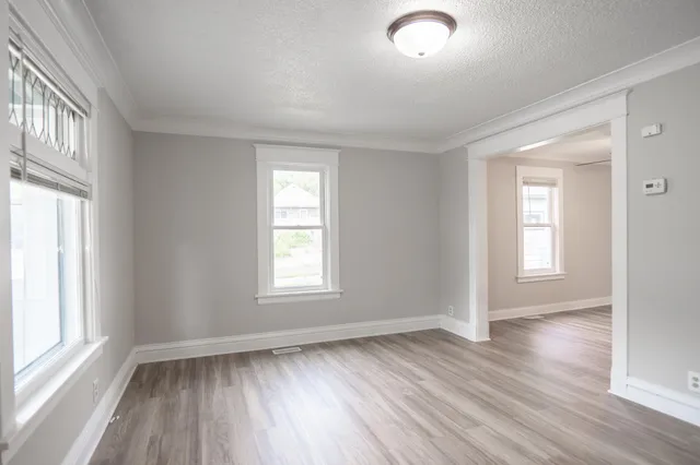 $254,900 | 938 North Cypress Street, St. Paul, MN 55106