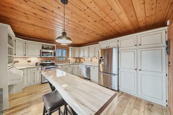 $625,000 | 4705 Whig Highway, Adrian, MI 49221