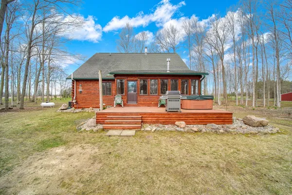 $625,000 | 4705 Whig Highway, Adrian, MI 49221