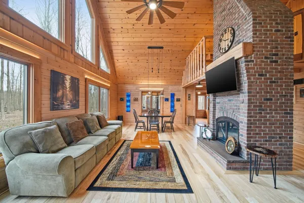 $625,000 | 4705 Whig Highway, Adrian, MI 49221