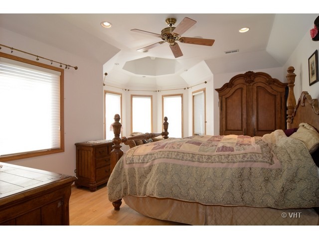 2201 Freeman Court Inverness, IL 60067 - Photo 10 of 12