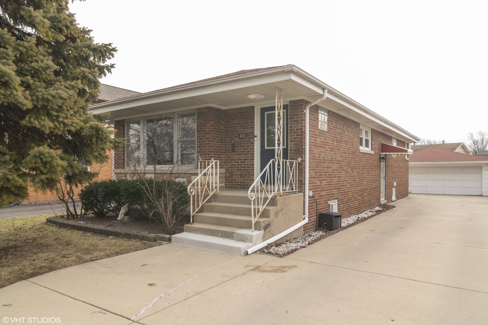 436 East Butterfield Road Elmhurst, IL 60126 - Photo 1 of 17