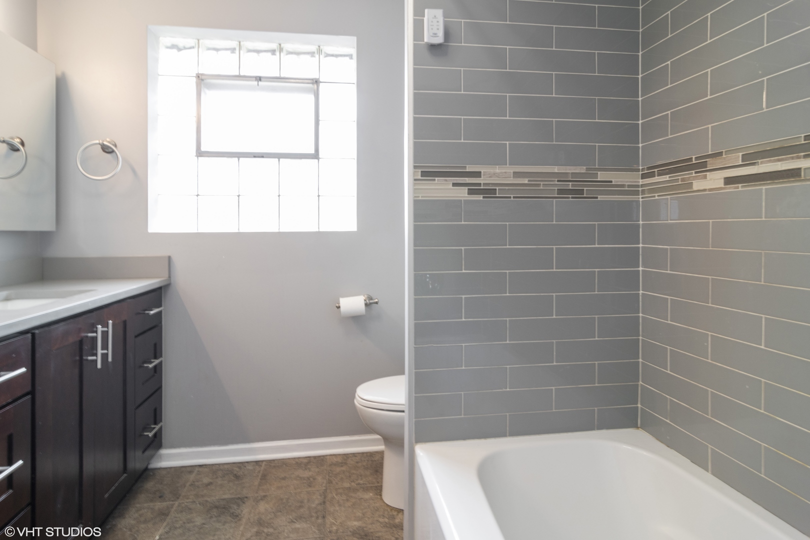 436 East Butterfield Road Elmhurst, IL 60126 - Photo 8 of 17