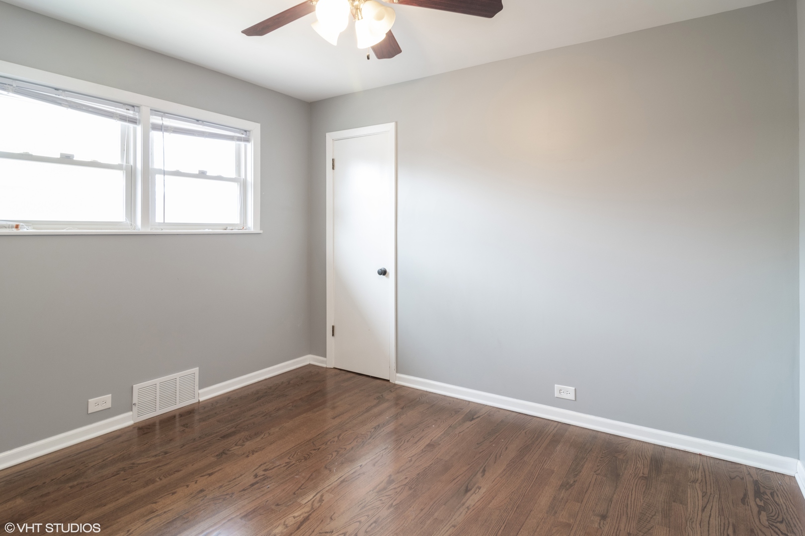436 East Butterfield Road Elmhurst, IL 60126 - Photo 10 of 17
