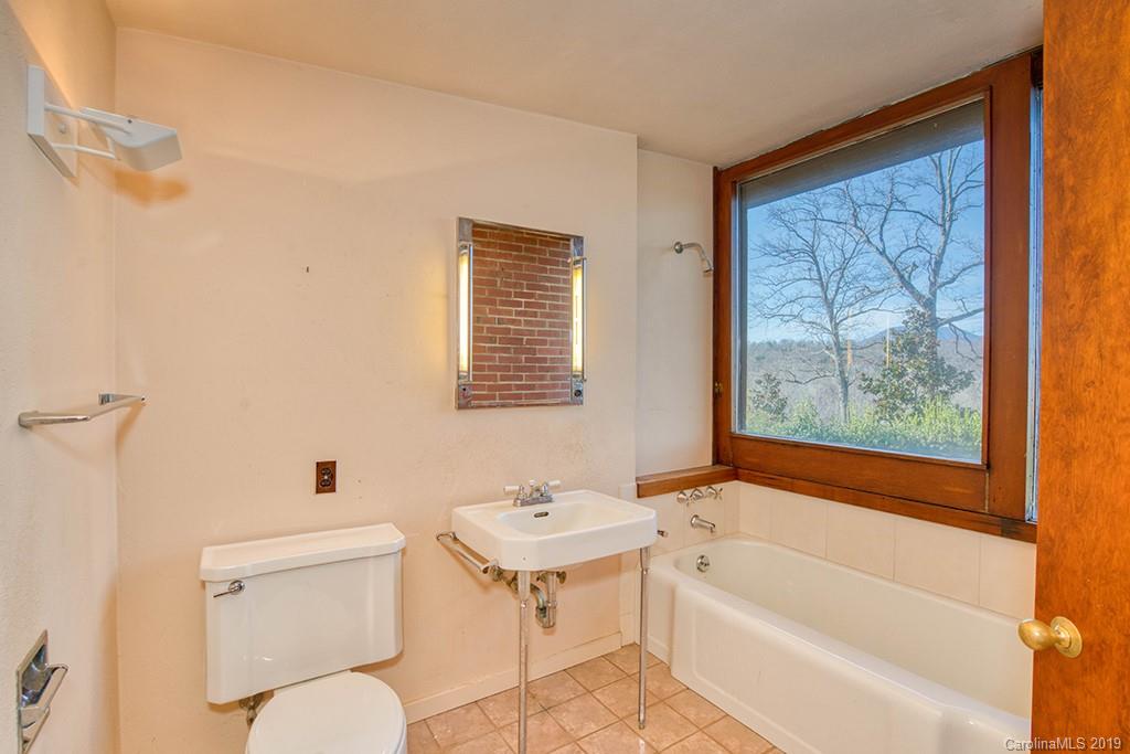 275 Long Lane Farm Road Tryon, NC 28782 - Photo 12 of 36 Gallery Image 12