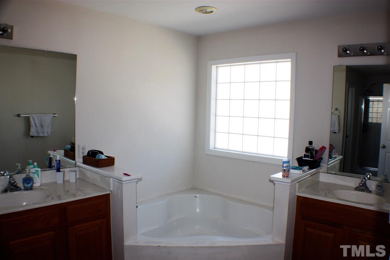 6029 Brambleberry Way Raleigh, NC 27616 - Photo 23 of 29 Gallery Image 23
