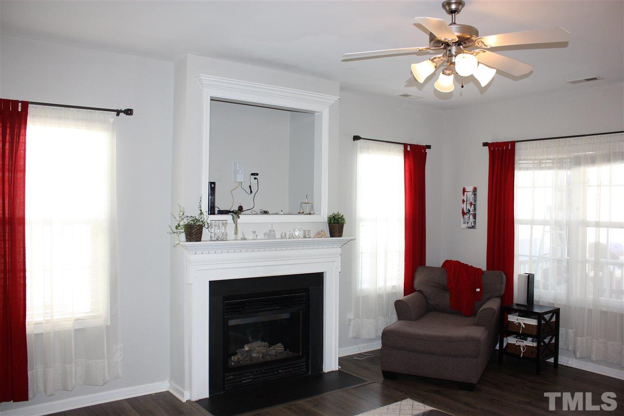 6029 Brambleberry Way Raleigh, NC 27616 - Photo 8 of 29 Gallery Image 8