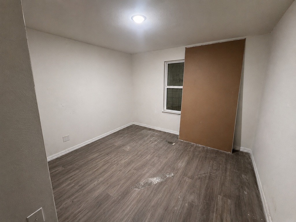 4423 Trigg Street Houston, TX 77093 - Photo 10 of 26 Unit B Bedroom 1